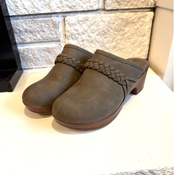 NWOT B.O.C Women’s Jorni Olive Army Green Braided Strap Heeled Clog Mules 7 - Picture 1 of 7